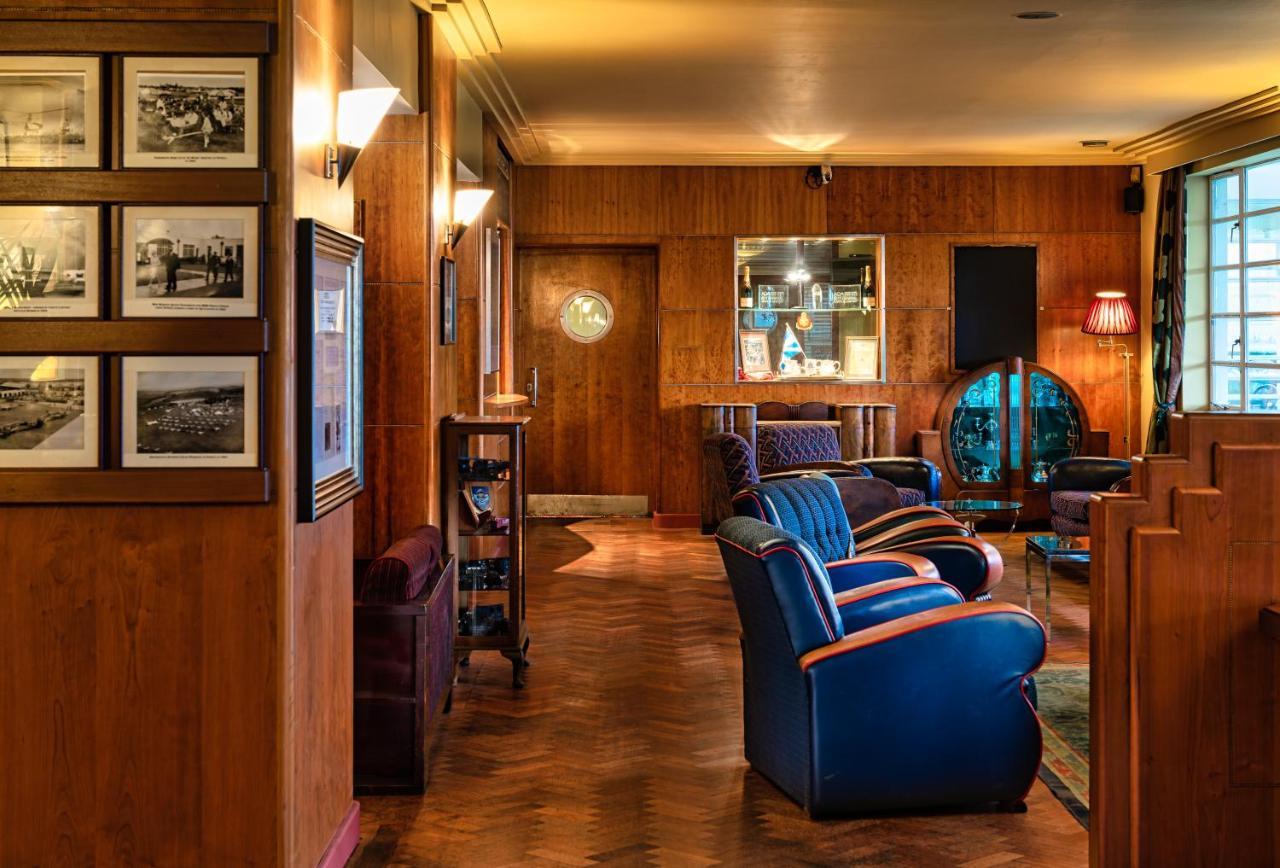 The Aviator Hotel Sywell Exterior photo
